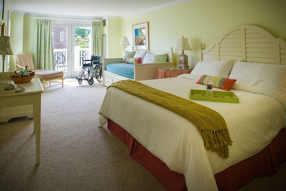 Mansion House Inn Vineyard Haven Exterior photo